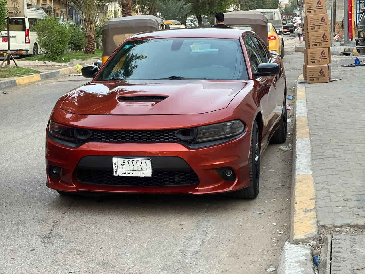 دوج جارجر
موديل سيارة 22 
محرك 3600 /6/ 
لون مشمشي 
(كير مكينة شرط الفحص 
مواصفات 
حساس خلفي 
ابواب بصمة 
تشغيل عن بعد 
لايتات زينون عدسة بلاديه 
 
سيارة ممتعوبة احلة من صور
تخم تاير جديد
حداديه بلاديه 
مابيها مصروف دينار
حادث السياره 
طخه صغيره خشم البنيد  وموجود بنيدها البلادي 
وبيها شخط  بسيط بين البابين مسويته 
❌بدون ايرباك بدون دواخل ❌
السياره ب اسمي شرط تحويل 

السعر 253 وبيها مجال بسيط 
***********
