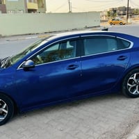 للبيع 2021 امريكي حداديه تبريد كير 👍السيارة جاهزه ونضيفه كامله السعر 1...