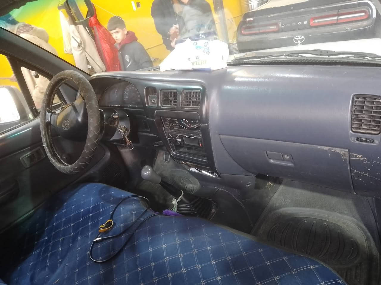 99 سياره نضيفه وحلوه السعر 80 وبيه مجال العنوان كركوك رقم الموبايل ***********
