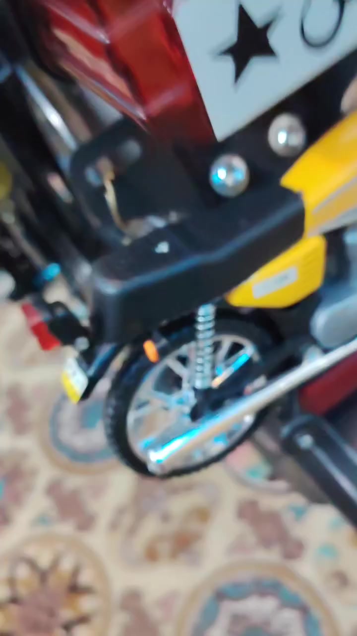 السلام عليكم 
26 كفاله عامه اوراق سكنر والنضافه تحچي كفاله من كلشي ترتيب علئ ايدي بعده جديده مامتعوبه 750وبيها مجال ***********الشراي يخابر ويدلل
