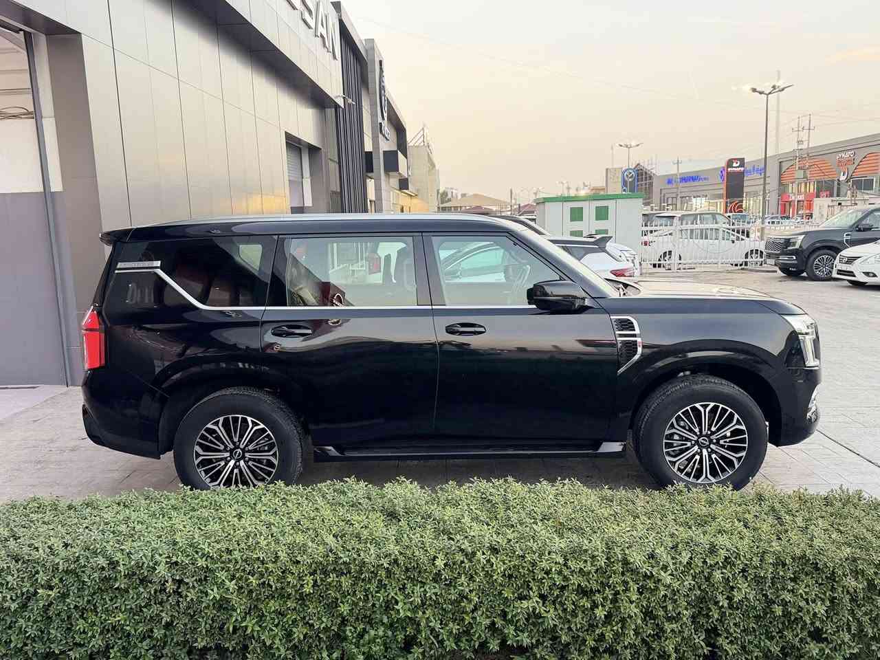 السلام عليكم للبيع او المراوس 
نيسان باترول  بلاتينوم اعلى فئة فول الفول 
مكينه ٣.٨  (تنفس طبيعي)
موديل 2025 ضمان شركة السور 3 سنوات تبديل دهن وصيانه مجانيه (ضمان)
ماشية ٩ الالاف 
كفالة عامة  
السعر ٧٤٠$ 
باسمي السنوية 
مكاني بغداد الدورة 
***********
