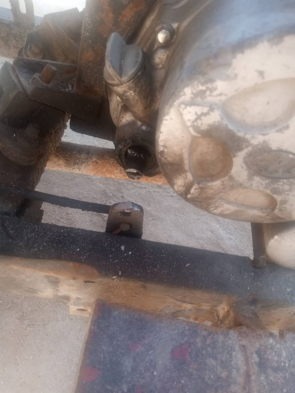 ستوته للبيع مكسور الشيخ عثمان الهندر محرك شغال عنوان عنوان قضاء الدير سعر275 وبيها مجال شيء قليل***********
