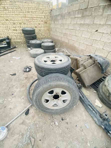 اربع تخامه كويتي هو وتايراته سعر التخم 250 
مكان ميسان توصيل متوفر ***********
كله لاندكروز
