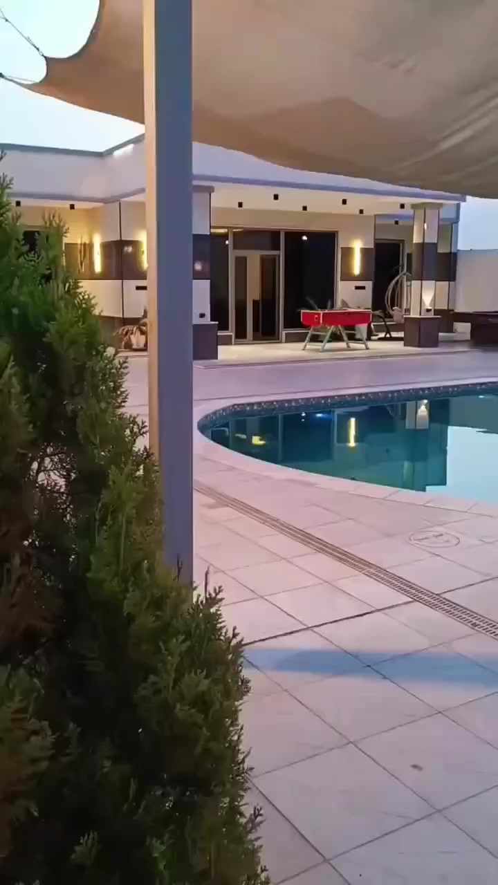 #اعلان_بيع__منتجع__حديث 📣

جنس العقار - طابو زراعي سند 25

مساحة المنتجع 1260 متر مربع و يحتوي على :
الواجهة 21 متر و النزال 60 متر  

1️⃣ مسبح كبير 11 ب6 العمق 160
2 مسبح لاطفال 2ب3 
3️⃣ حديقة كبيرة 
4️⃣ صالة استراحة كبيرة مؤثثة بالكامل
5️⃣ غرف نوم عدد 2 مؤثثة بالكامل  وغرفة ثالثة مخزن 
6️⃣ مطبخ مؤثث بالكامل
7️⃣ باربكيو خاص و شوايات و مناقل لجميع المشويات
8️⃣ مراجيح و العاب للأطفال 
9️⃣ مجموعة صحيات داخلية و خارجية عدد 2
🔟 يحتوي على ألعاب البليارد و المنضدة و الفيشة
✅ جلسة خارجية مطلة على المسبح 
✅ تحتوي المزرعة على كراج يتسع لـ5 سيارات
✅ الصالة  مجهزة بنظام صوتيات
✅ المنتجع مجهز بمكيفات بالكامل
✅ مولد 120 امبير 
شارع المنتجع 15 متر 

عنوان المنتجع : صلاح الدين قضاء بلد 
 بين مدخل 2 و3 

للاستفسار الاتصال على الرقم 
***********
