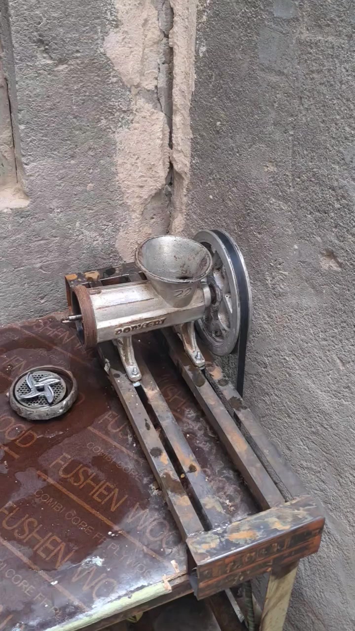 مثرامه فلافل مستعمله حجم 22 شغاله 175قفل مجال قليل حگ الجيه


**إذا كنت صاحب هذا الإعلان وتريد حذفه لأي سبب، رجاءا أرسل رسالة إلى الدعم الفني**