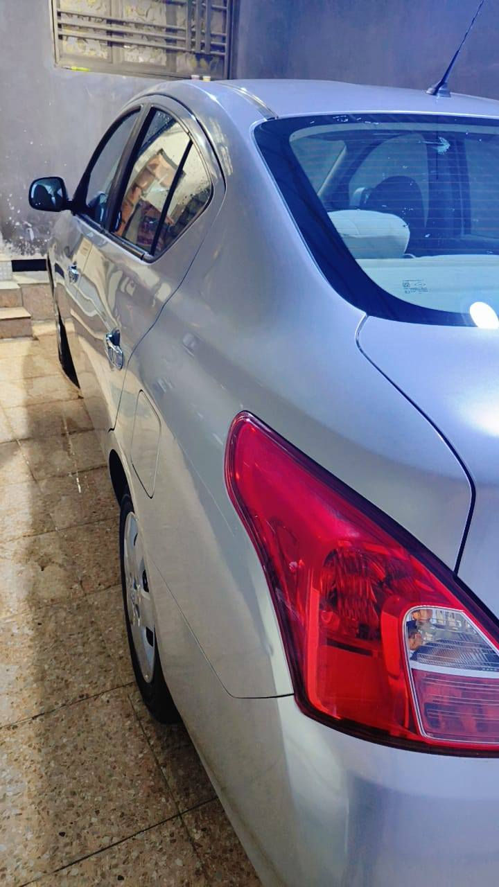 نيسان صني هندي مديل 23 دخول جديد ترقيم جديد سنويه لغايه 31 بيها قطعتين صبغ فقط بدون دواخل كفاله كير ومحرك تبريد ثلج مكفوله من الضربه رقم اربيل باسم شركه ماشيه 35 الف حقيقي السعر 116 وبيها مجال قليل مكاني بصره تنومه الاستفسار الاتصال على الرقم ***********
