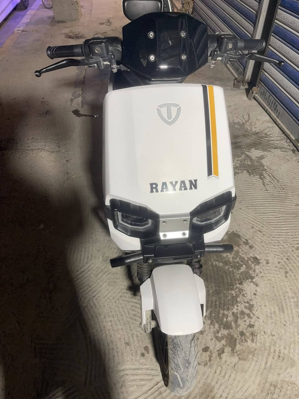دراجه شحن الريان للبيع دراجه حلوه ونضيفه 
عنواني بغداد ساحه القاء 
سعر دراجه 950 وبيه مجال قليل 
 ***********
