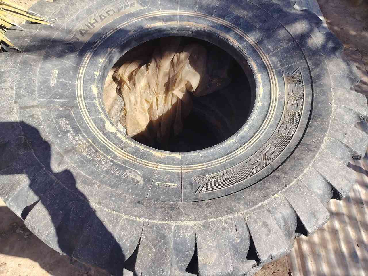 زوج تاير مستخدم واحد نضيف اي ضربه مابي بس الثاني نضيف بي ضربه بسيطه ***********75//***********
