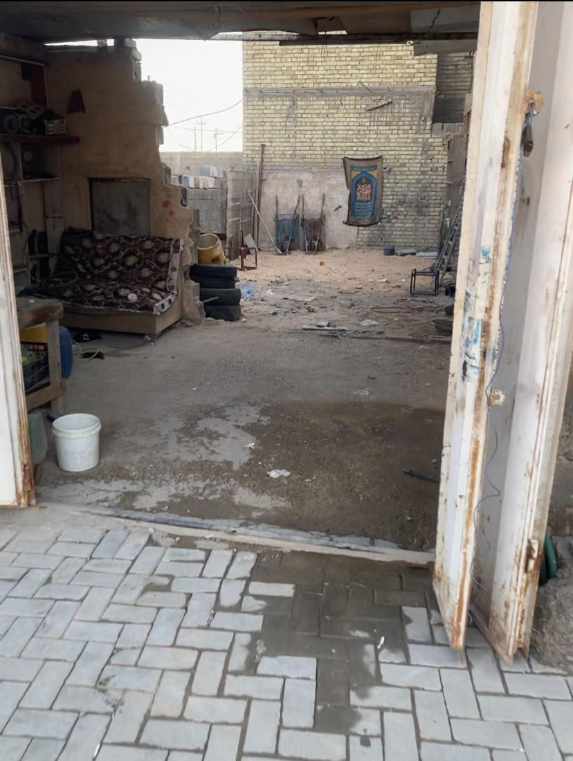 سلام عليكم.  قطت أ رض لبيع  مساحه  65   عنوان   بغداد  بل سفير. شارع عشرين   عله شارع لعام      تفاصيل كثر داخل  فيديو  ما متواجد عالفيس       تفاصيل اكثر اتصال  ***********
