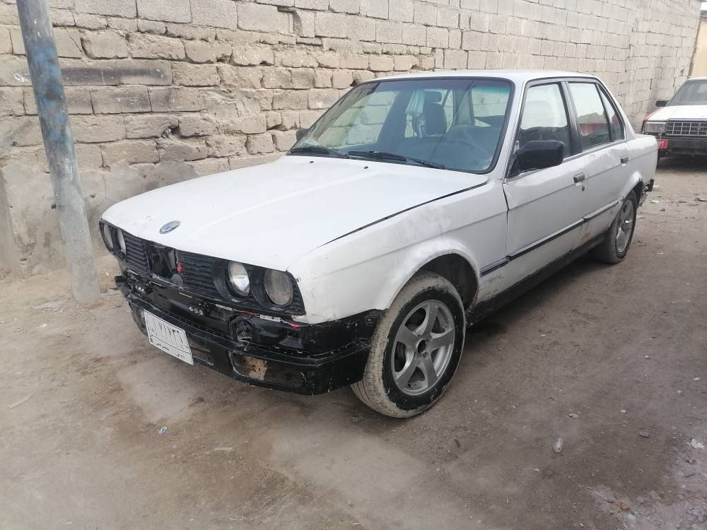 بي أم زعره موديل 89 محرك ونجي 6 لا تبخير ولا تنقيص رقم ديالى مشروع وطني راعيهه موجود رايدهه ب17 وبيهه مجال للتواصل *********** الزبير, البصرة
