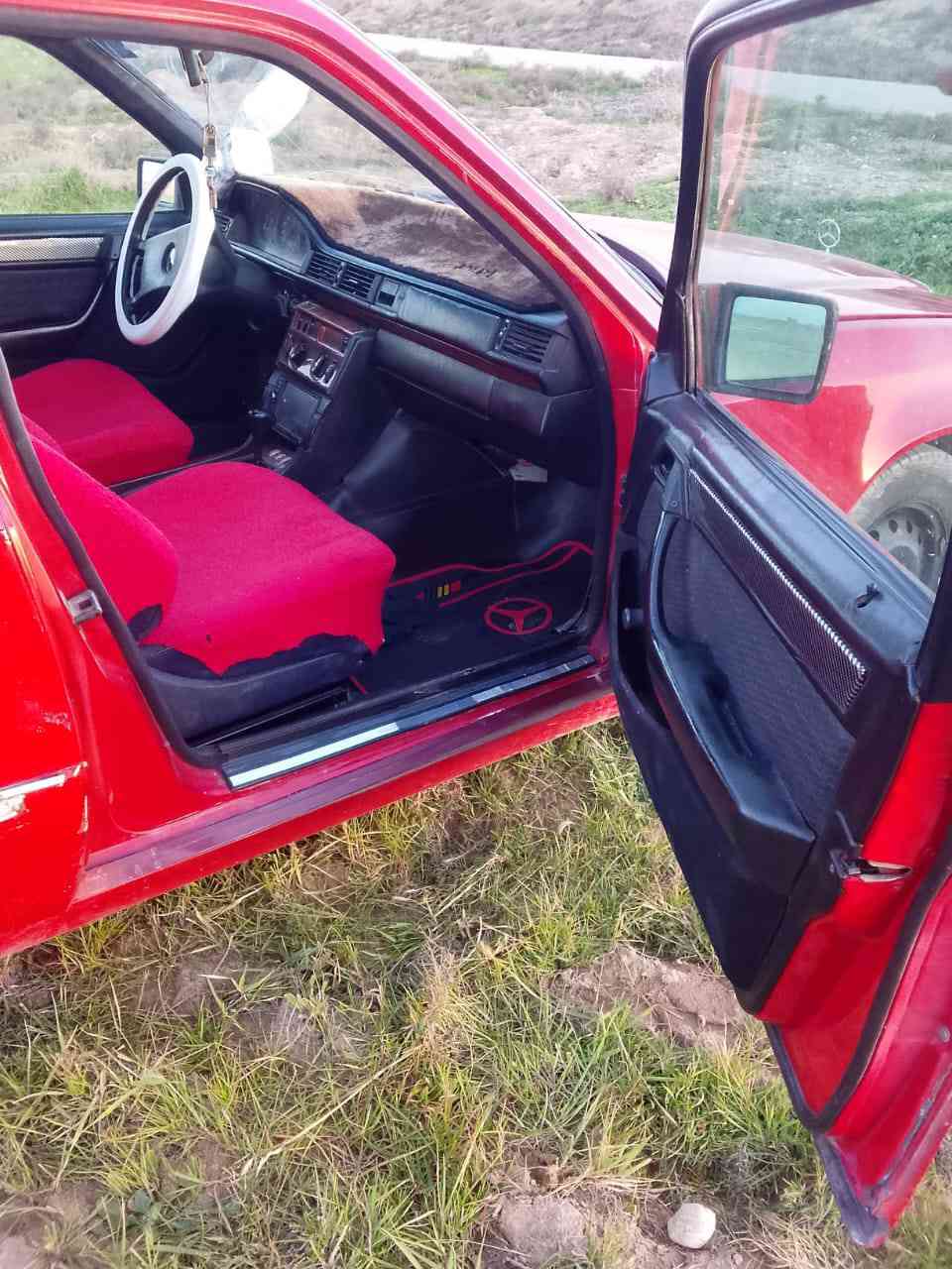 السلام عليكم
بيع أو مراوس مع بيكب

مارسدس دب 88 محرك بطة رقم كركوك مشروع وطني لغاية 2028

تدفئة تبريد طخم تاير جديد غرفة نظيفة تراي ناعم صدر خلفي أمامي نظيف سعرها 45$ مكانها كركوك
***********
