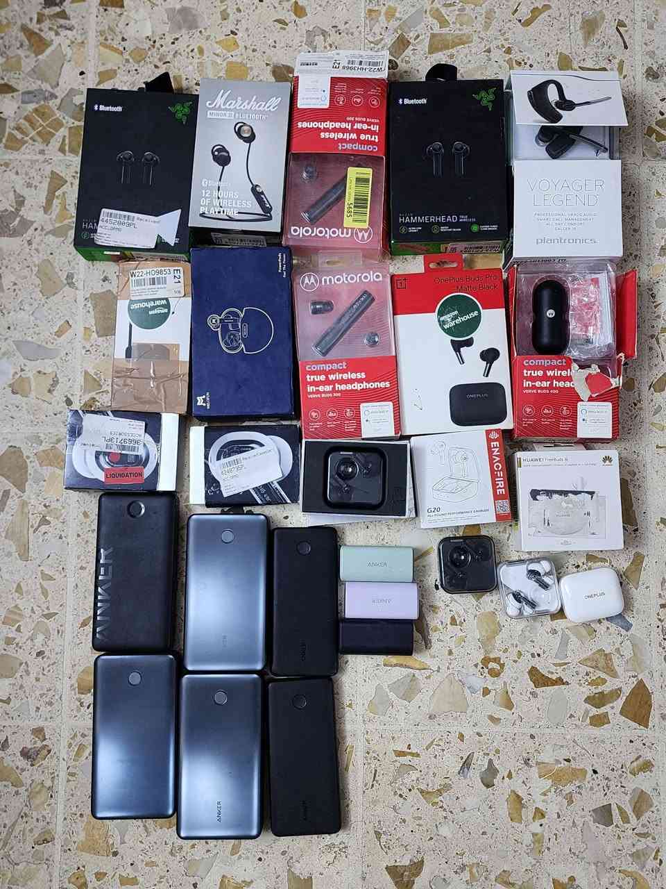 شلعة سماعات عدد 18قطع او بورات انكر 9 قطع كلهن شلعة فحم انطي سعر يرضي الله او بالعافيه ❤️


**إذا كنت صاحب هذا الإعلان وتريد حذفه لأي سبب، رجاءا أرسل رسالة إلى الدعم الفني**