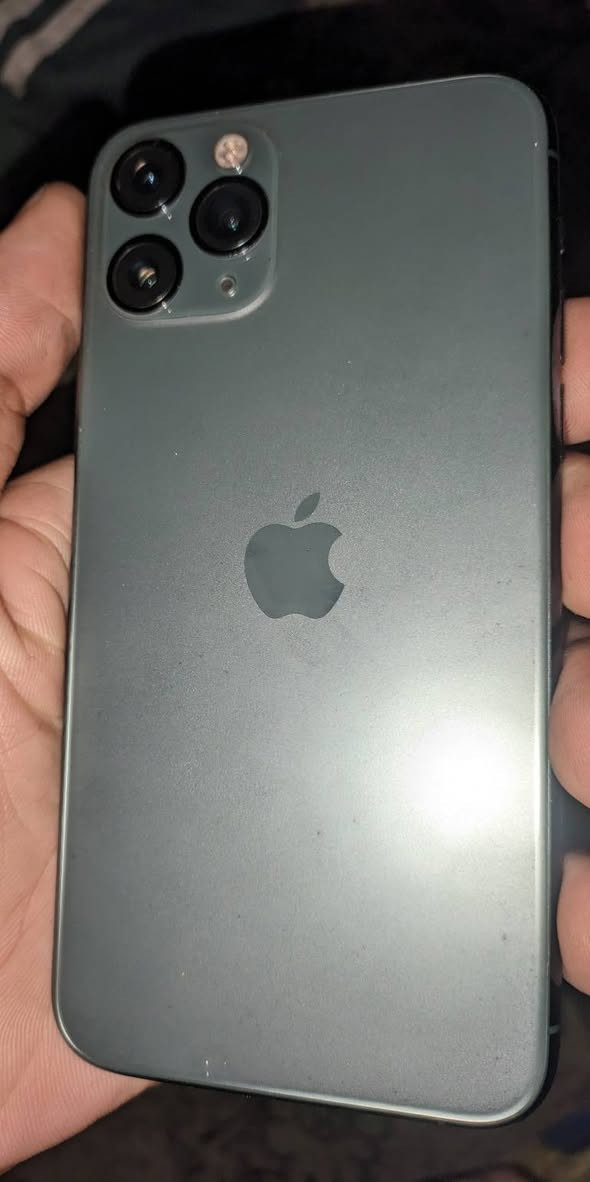 ايفون 11 pro
ذاكرة 256 
نضيف كلش وحلو خير من الله 
بغداد مدينة الصدر رايدة 240 
***********
