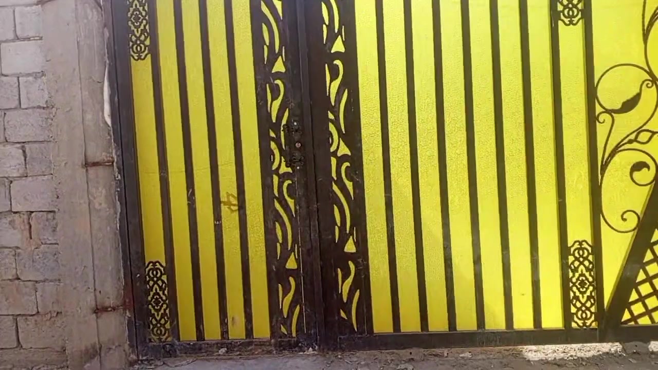 السلام عليكم بيت للبيع مساحه 300 بناء طابوق
المكان حي العلماء قرب شيخ نعمه 
السعر والستفسار الاتصال علا هاذه الرقم***********

