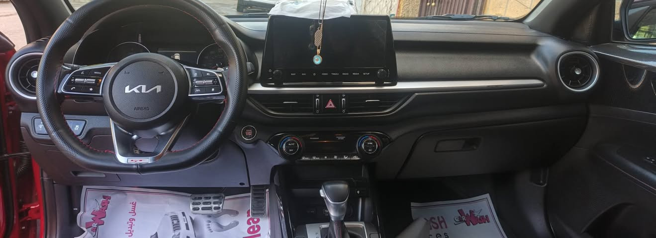 السلام عليكم
فورتي GT تيربو
 موديل 2024
تشغيل عن بعد 
رادار امامي خلفي
وباقي المواصفات المعروفه 
ماشيه ١٢ الف ميل وقابله للزياده
حادثه مرفق بلصور
رقم بغداد بأسمي
صبغ فقط بنيد وجاملغ فقط
السعر ١٧٠
***********
