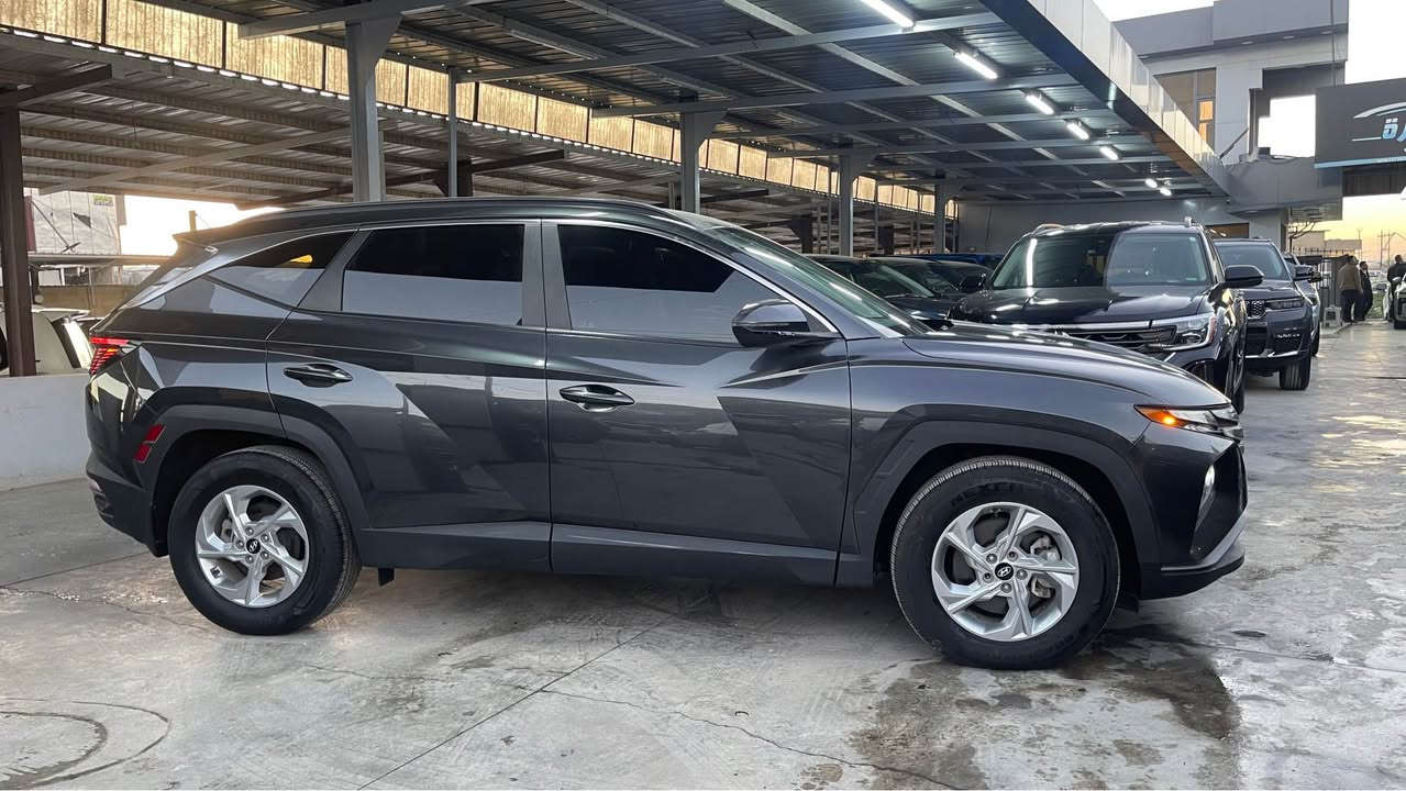 Hyundai tucson SEL
مواسەفات SEL
مۆدێل 2023
تەنها ٦٠٠٠ هەزار ڕۆشتووە
کوشن کارەبا و هیتەر
سندوق کارەبا
شەحن وایەرلێس
سوکان هیتەر
ڕادار ٣٦٠ پلە
کامێرا
بەسمە و شەغال
تەبرید٢ بەش
شاشە گەورە
تەبرید مەرکەزی
زۆر مواسەفاتی دیکە
ژمارە موبایل
***********

Hyundai Tucson SEL 2023
هونداي توسان (تكسون ) 2023 SEL 
 ماشية 6000 ميل فقط 

بدون ايرباك بدون دواخل حادث بسيط جداً 
جاملغ صبخ

مواصفات SEL
تدفئة كشنات
تدفئة ستيرن 
كشنات كهرباء
بصمة وتشغيل عن بعد
صندوك كهرباء 
شحن وايرليس
تبريد مناخين 
مثبت سرعة و محافظة على المسار
رادار امامي وخلفي وجانبي
تبريد قطعتين
كانع انزلاق 
لايت زينون
شاشة كبيرة
ابل كاربلاي + اندرويد اوتو 
وباقي مواصفات التكسون المعروفة 

رقم تلفون 
*********** السليمانية, العراق
