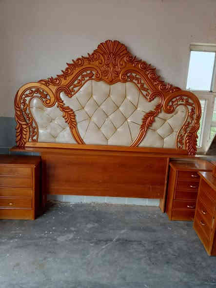 السلام عليكم اخوان توجد غرفه توج حديث مستخدم شي قليل السعر مليون 100وبيه مجال الاستفسار عن الرقم ***********
