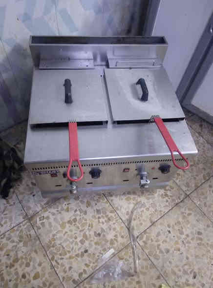 السلام عليك غراض مطعم لبيع كلش نضيفات العنوان جميله ***********
