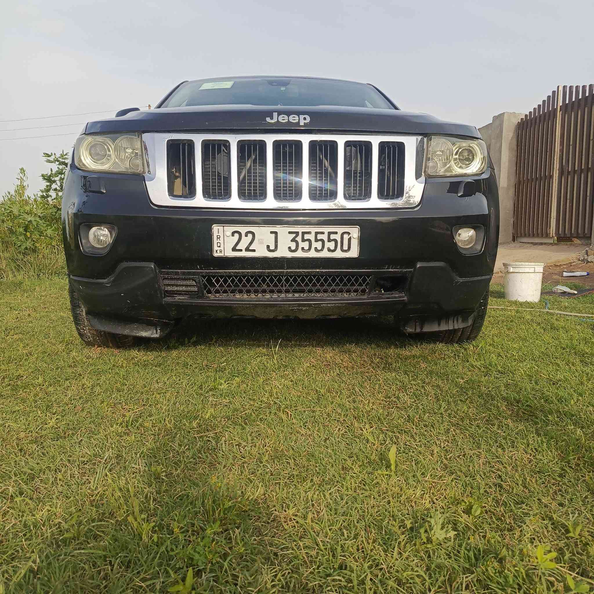 السلام عليكم 
جيب خليجي موديل 12 فول جاهزه تخم تاير حداديه تبريد تدفئه كله جديد مكينه كير سياره جديده ترايها للبصره  بيها نص جاملغ صبغ بس ابو سونار حدده كله بدون لا دواخل ولا ضربه ايرباكات كلها سليمه  وباب والسونار بلمنشور بيع او مراوس السعر 165 للاتصال ***********
