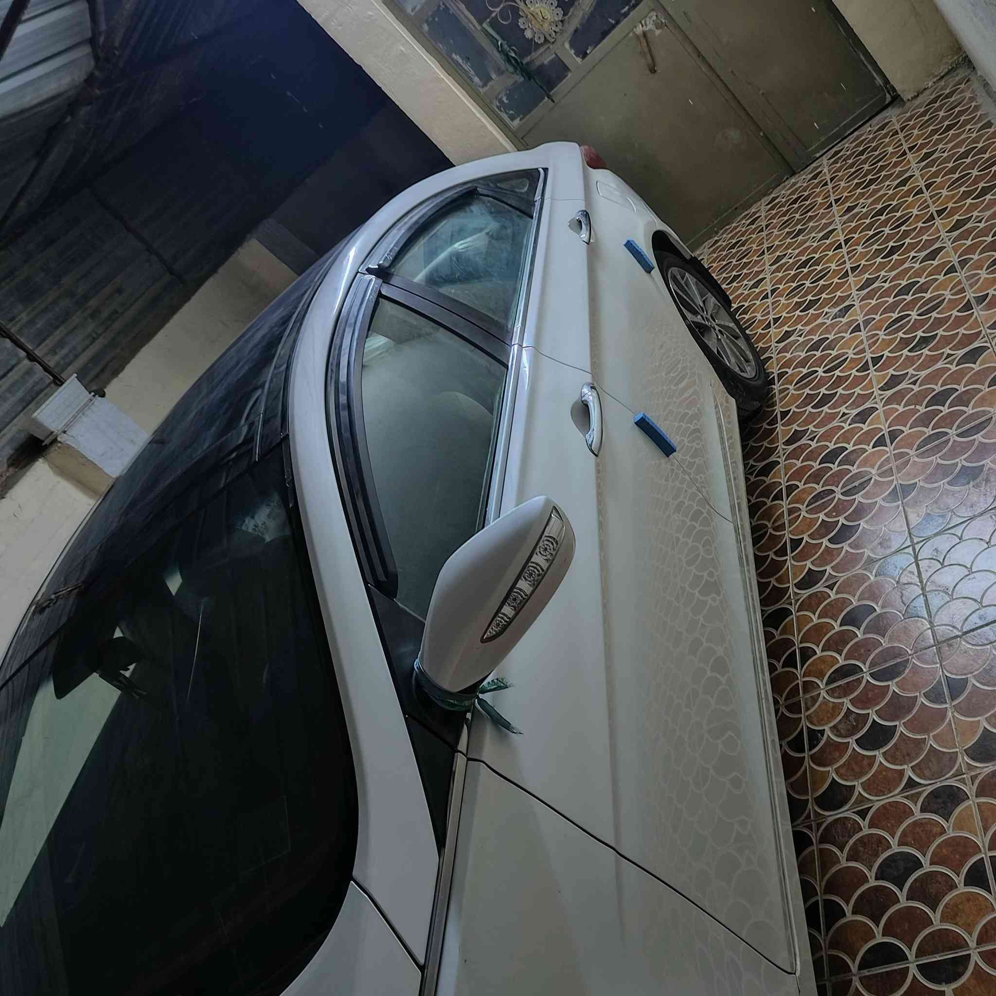 السلام عليكم للبيع سوناتا 11 وارد خيلجي محرك٢٤٠٠ ما مفتوح بيه نص من البنيد صبغ وجاملغ الوره عكس السايق
السياره فول عداه البصمة والسياره بسمي معروضه118 وبيه مجال ***********/***********
