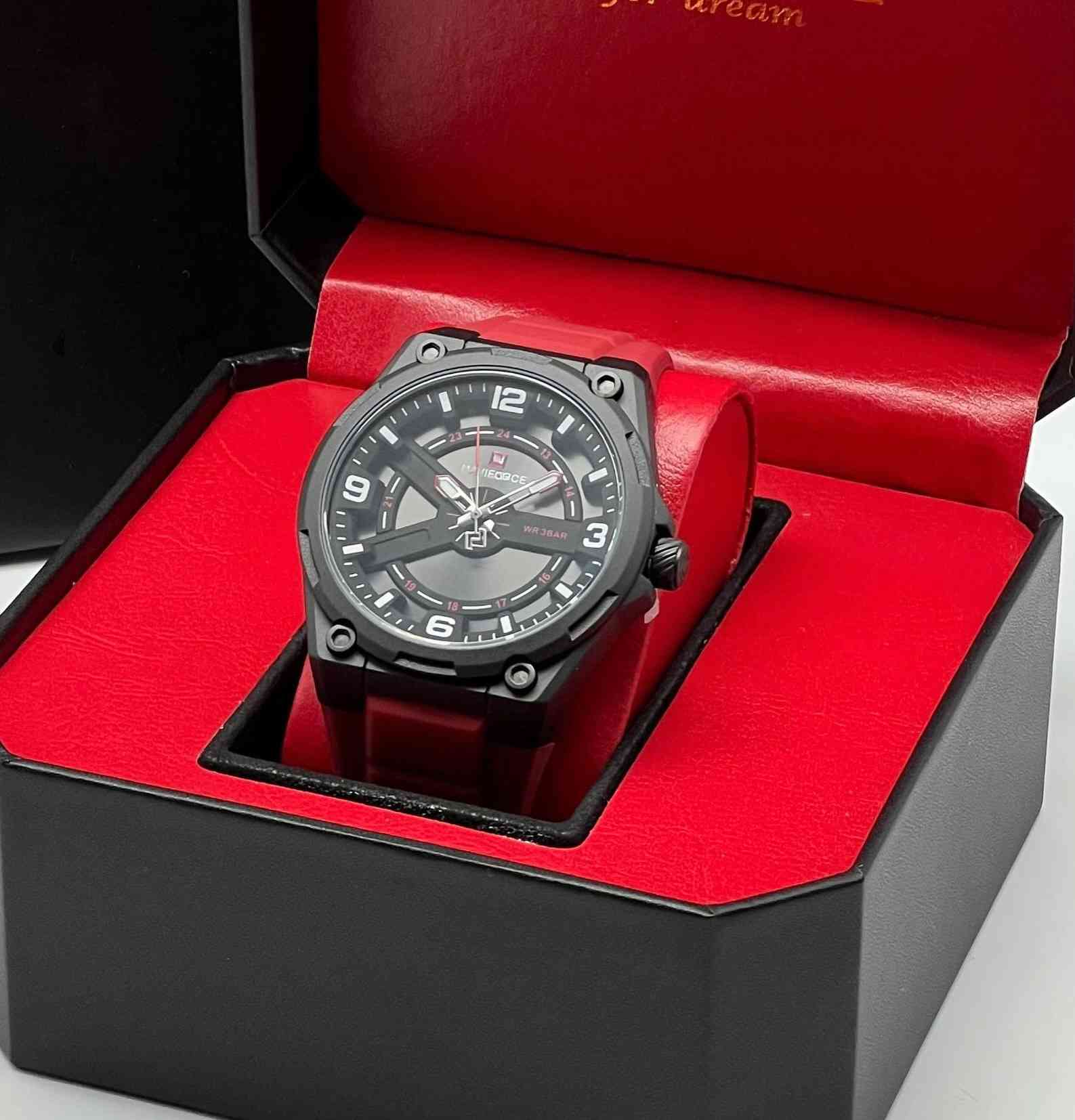 ⁨ دكّة الساعچـي ⌚️
.
Naviforce Tactical Series، الكولكشن الرياضي الضخم اللي يجمع بين هيكل الطائرة العسكري وروح الرجل العصري. فاصيل ميكانيكية مكشوفة من الأمام، وأرقام عريضة تقرأها من أول نظرة — لأن الرجل القوي ما عنده وقت يحدق في  ساعته 
.
⌚️ Naviforce Tactical Sport
◽️ مقاومة للماء WR 3BAR
◽️ عرض ٢٤ ساعة
◽️ كيس ضخم بتصميم عسكري
◽️ بوكس فاخر أسود وأحمر
◽️ متوفر بألوان متعددة
للحجز والاستفسار دايركت او على الواتساب 📲
يتوفر توصيل لجميع المحافظات 🚚
#العراق #viral #reels #trending #luxury⁩ دكّة الساعچي


**إذا كنت صاحب هذا الإعلان وتريد حذفه لأي سبب، رجاءا أرسل رسالة إلى الدعم الفني**