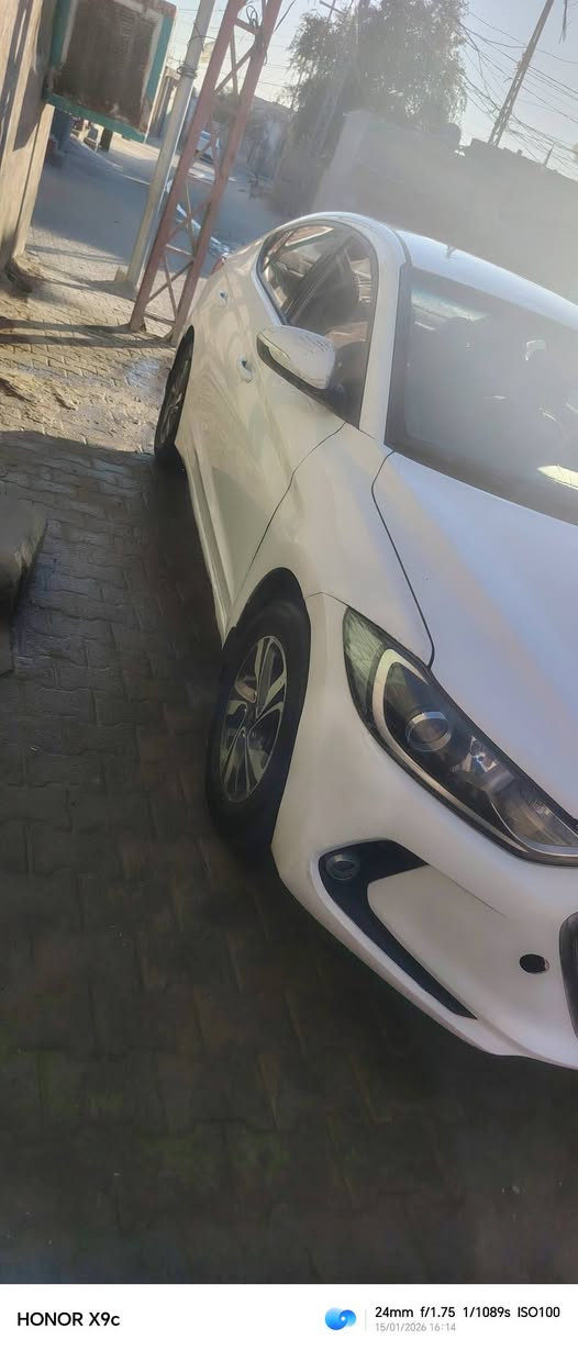 النتره 18 خليجي محرك ٢٠٠٠على شرط كير حداديه كلها جديده ستوها صاعده هزه بيها ٣قطع رقم نكليزي بسمي وسنويه اصدارها 2026/1/19 رقم مثنئ مكانها نجف سعرها 125 وبيها مجال ***********
