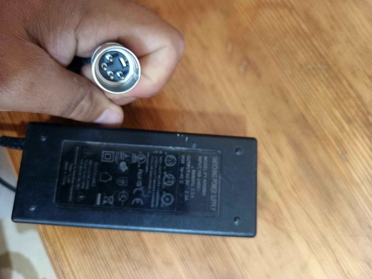 Xiaomi 230dh
54v 250dh
58v  300dh
4 pin dyal btwin 250dh كرسيف, المغرب


**إذا كنت صاحب هذا الإعلان وتريد حذفه لأي سبب، رجاءا أرسل رسالة إلى الدعم الفني**