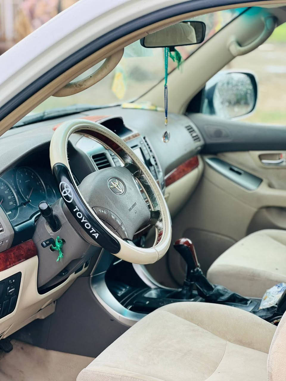 السلام عليكم برادو للبيع مكفوله موديل 2008رقم انكليزي  للستفسار  ***********
