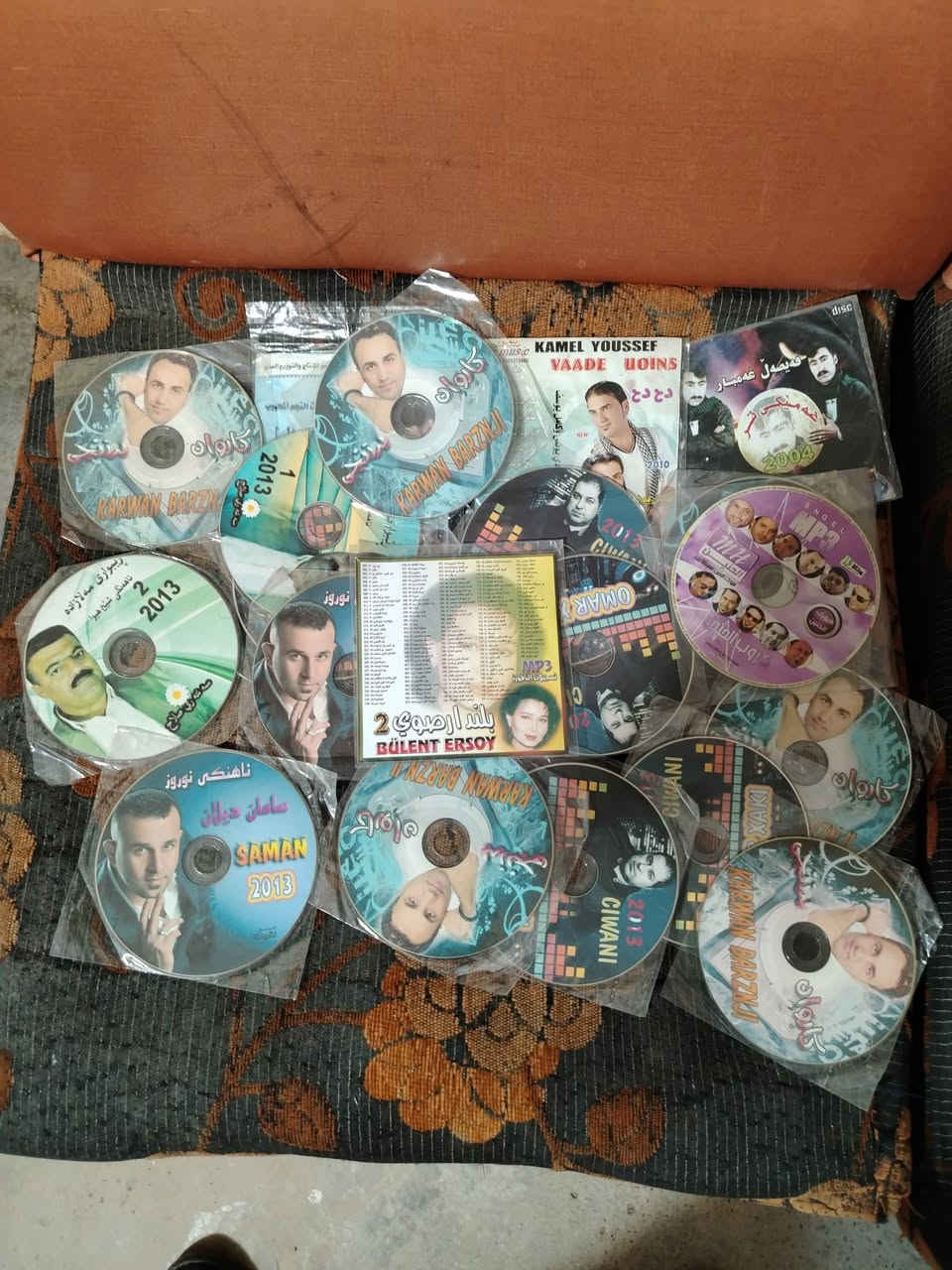 شلع كله جديد مامستعمل كاسيتات محتوي كردي سعر ٥٥ مع توصيل تصال بالرقم ***********
