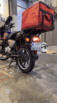 🧿انسب سعر بهيج نضافه متلكى  
بجاج بوكسر ٢٠٢٣ اصوليه اوراق استنساخ ممشي بيها معامله ترقيم وما مكملها الدراجه باسمي اوراقها الاصلي تسحبهن من شركة غبور القلم شارع فلسطين وترقم بوجهك
🔵 الدراجه كفاله عامه تامه كشر ومكينه خرسه صوتها صوت دراجه شحن ولا برغي تجاري كله اصلي وكالة بجاج اذا تلكى بيها شي تجاري تاخذها وتروح 
🔵 زنون ايكل ايز عالي ناصي 
🔵 وند شيلد امامي قطعتين
 🔵 مري باجاج الاصلي 
🔵 كابريتر باجاج الاصلي مو التجاري
🔵 كشن طبي رياضي ميموري لكزس
 🔵 شاحن USB  voxer
🔵 تخم تاير جديد
 🔵 صدر وكاله امامي خلفي جديد 
🔵 اشاير سلف هندر كهربائيات كله شغال
🔵 شلعه ومعدل ترايج البصره 
السعر مليون وميتين بي مجال قليل مكاني صليخ او الاعظميه 
الرقم ***********
