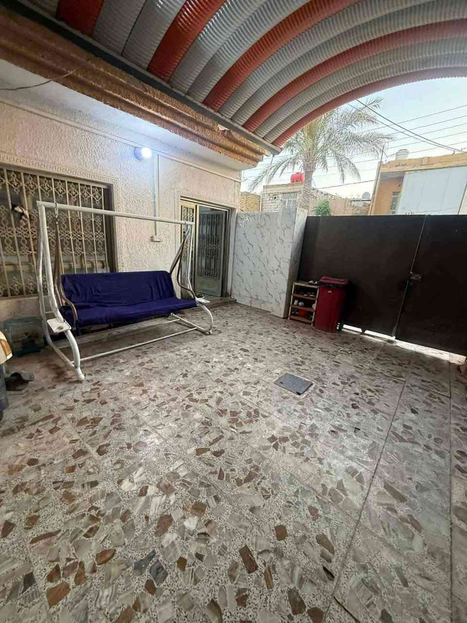 مشتمل للايجار المساحه 100متر يحتوي على غرفتين نوم  وكلدور وصاله ومطبخ ومجمع صحيات وكراج سياره العنوان 📍 شارع ٨٠مال كربلاء خلف كوفي الفوانيس للاستفسار اكثر الاتصال على الرقم التالي 👇📞 ***********
