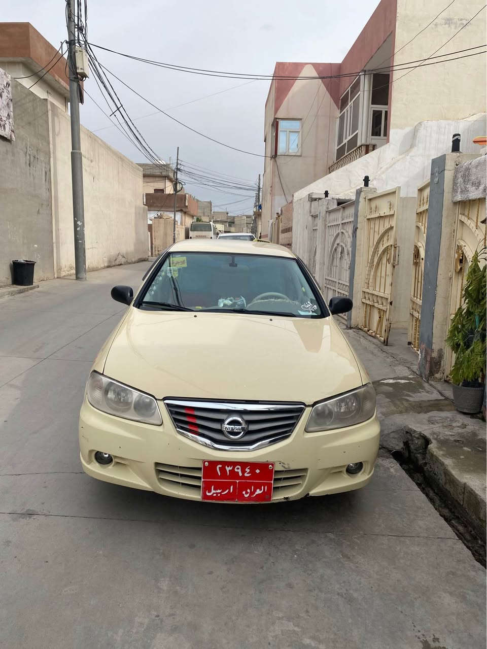 نيسان سني تكسي ٢٠١٠ دوو پارچة سبوغي هةية سةيارةيةكي زور خاوينة چوار جام كارةيابي گير عادي سعري ١٠٨ كةميك مجال ز.م/*********** أربيل, العراق
