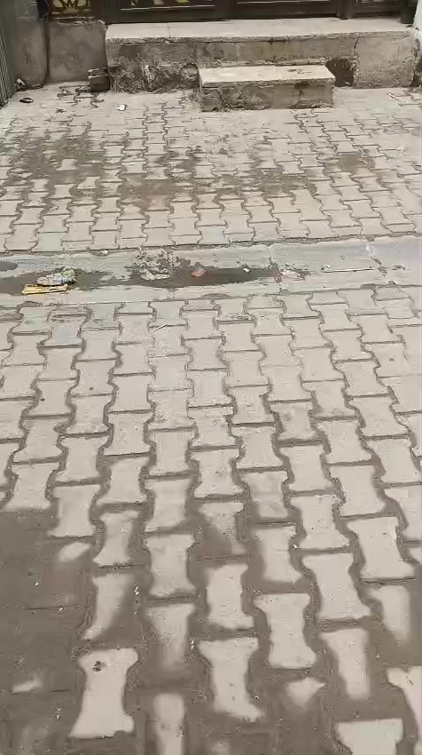 السلام عليكم بيت للبيع 160م الشعله
قطاع 8بفرع دكتور حامد 
***********
