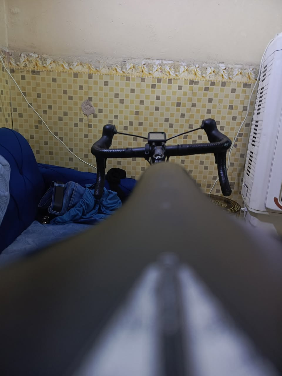 سلام عليكم
بايسكل رود للبيع ماركت FELT الغنيه عن التعريف

السستم بل كامل سورا

حجم الفريم 48

حجم الوياله 25*700

العكرب 2*9

الماشه مالته كاربون فايبر

الويل الامامي H500

الويل الخلفي FELTالاصلي

البطيخه الخلفيه6بنط صوت عالي 

البايسكل كامل مكمل ماناقصه اي شي

السعر325 وبي مجال 

مكاني بغداد شارع فلسطين 

الرقم***********
