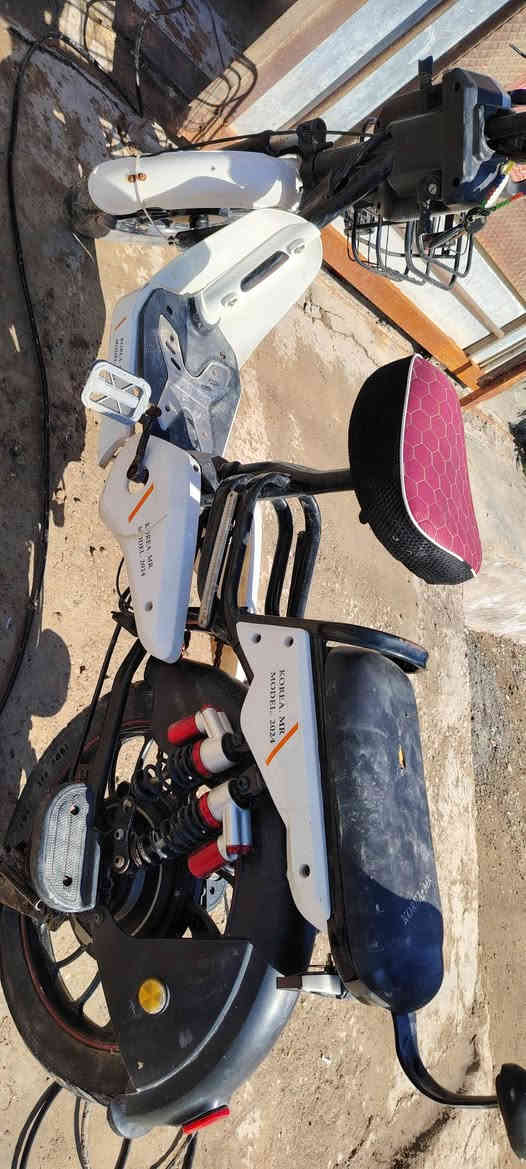 السلام عليكم شباب بايسكل شحن نضيف حيل بطاريات جدد مبدلات دراجة خير من الله السعر 350 وبي مجال المكان بعقوبة كاطون الرازي ( مكلف بلنشر مارد خاص)  اي استفسار *********** واتساب او الاتصال
