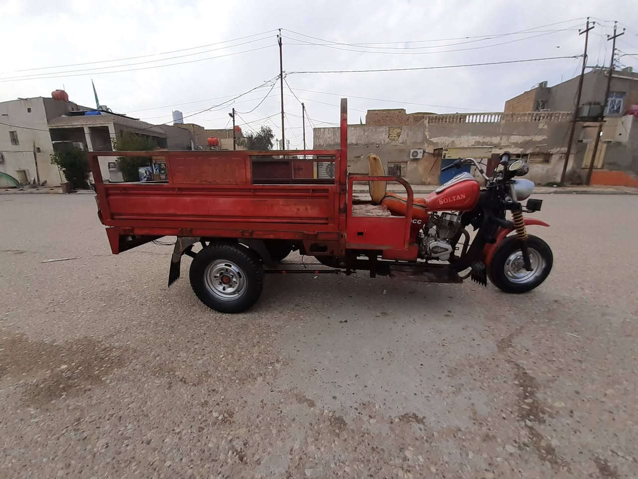 سلام عليكم ستوته سلطان للبيع نضيفه السعر مليون ونص ولشراي ينتصل ***********
