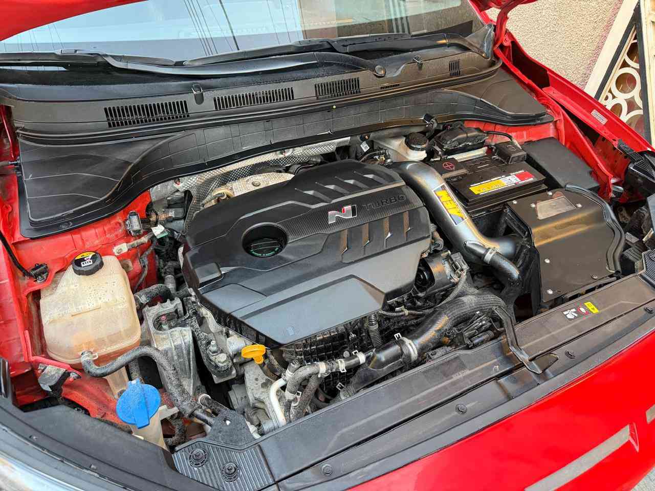 سلام عليكم 
كونا N line 2023
محرك 2000 تيربو 
سيارة N اصل 
ماشية 83 الف ميل 
وارد امريكي ليبل واحد 
حادثه مقدمه البنيد فقط بدون اي شي اخر
صور الحادث مرفقه 
شاصي سليم لغود سيلم 
مواصفات فول 
سيارة N مع تزويد كامل مع برجمة امريكه 
رادار امامي تفاعلي 
رادار جانبي 
حساس مري 
مع نقاط عمياء 
بصمه ابواب ومع بصمه تشغيل تشغيل عن بعد 
كراسي الاماميه مع ريكارو مع كهرباء 
مودات قيادة 4 
لايت عدسات مع متحرك
مخاوج usb مع تايبسي 
رادار خلفي مع كامرات 2 
ويل رياضي حجم 20 مع تخم تاير جديد
سيارة بدون نواقص جاهزه لاخير 
سيارة سنويه جديده وهزه جديده بأسمي 
السعر 175 ورقه 
مكاني بغداد الدوره حي اسيا
الرقم *********** متواجد اتصال و واتساب
