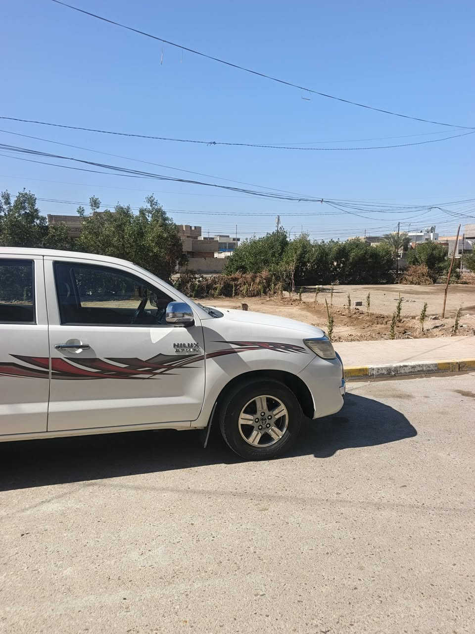 سلام وعليكم بيكم للبيع موديل ٢٠١٤ سياره جديده بيه بارد شبر فقط محرك ما مفتوح كير جديد اوتماتيك تخم تاير مال جناي سياره جديده ‏‪***********‬‏
