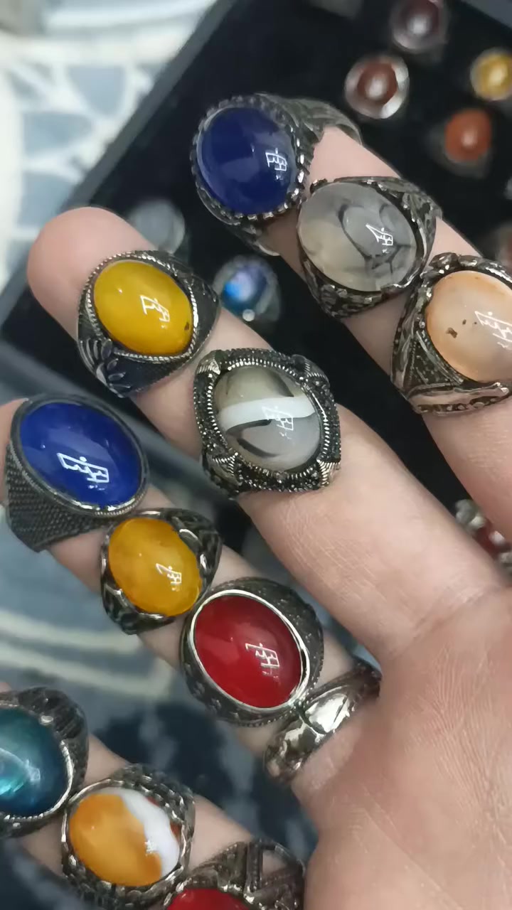 حكيني وحجيز خاتم العيد بس 150الف يوجد شحن للمحافظات بحوالة مسبقة لتواصل مسنجر او واتس 0938429160


**إذا كنت صاحب هذا الإعلان وتريد حذفه لأي سبب، رجاءا أرسل رسالة إلى الدعم الفني**