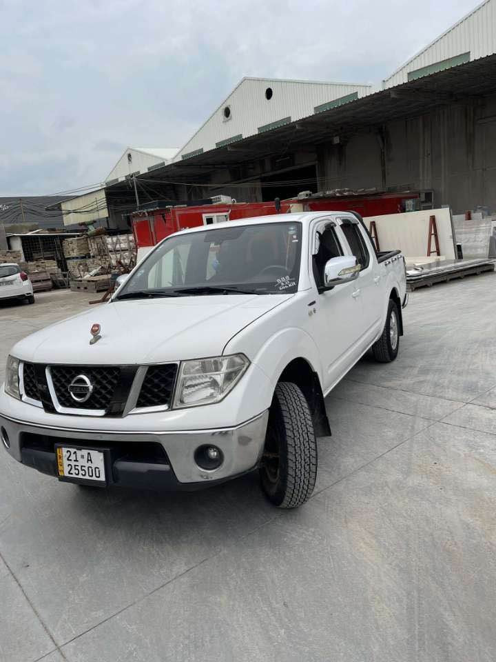 نيسان نافارة 2009بيدةحم بي ليدران تةنها ئةو توزةي بوياخة كةدياريم كردوةلةرسمةكة زياتري نية  سةنةوي دةقةم ژينكة ريگةو بان هةمو نوييةتا 2029 گير مةكينة تةبريت دارو بةردي هةمو بةشةرت (تيبيني من خاوةني نيم زومارةيم داناوة تةلةفوني بوبكةن سةيارةكة لةهةوليرة جوابي كومينتو چات نادةمةوة )(***********)
لةسةر ئيزني ئادميني ❤️ أربيل, العراق
