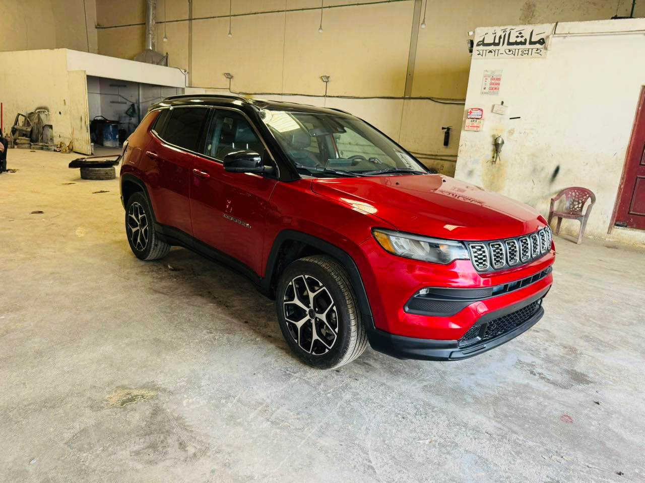 جيب كومباس موديل 2024 
مواصفات فول الفول بس بدون فتحه 
لمتت سقف اسود بلادي 
فورويل 
بصمه 
تشغيل عن بعد 
مسار الطريق 
تحديد سرعه 
مانع تزلق 
سكان تحكم 
رادارامامي 
رادار خلفي 
مرايا رادار 
ويلكب 
الصبخ ابيع حيزام 
اربيل اربيل تترقم اربيل دهوك سليمانيه 
عنوان اربيل 
سعر 118 ورقه هاتف واتصا ***********
اخوان رقم الشاصي موجود بلمنشور أربيل, العراق
