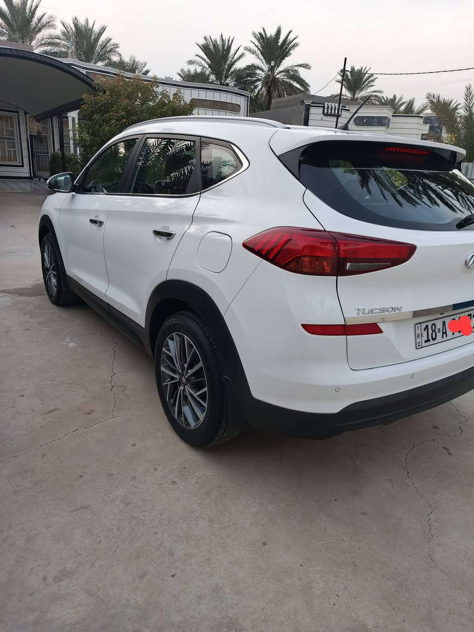 السلام عليكم. اليدور نظيف توسان خليجي موديل 2020 مكفولة كفالة عامة فول مواصفات عدا الفتحة ماشية 80 كيلو رقم بابل بأسمي شخصياً للاستفسار ***********
