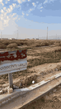 عندي١٠٠ متر قرار ٢٥ طاير زراعي بوب الشام الجديدة قرب مجمع الأرض الزكية شارع ١٥ بيها مستقبل حلو وستثماوي يعني مو فرع شارع عرض
جوة سعر منطقة ماخذها ب١٠ والله عضيم بس الله وفقني وصار عدي سفر طلع خارج العراق 
سعر 7 ملاين جوة سعر المنطقة 
*********** ليريدها بلعافية عليه بيها مستقبل حلو شارع ١٥ تجاري يمها مجمعات سكنية جاي تنبني
