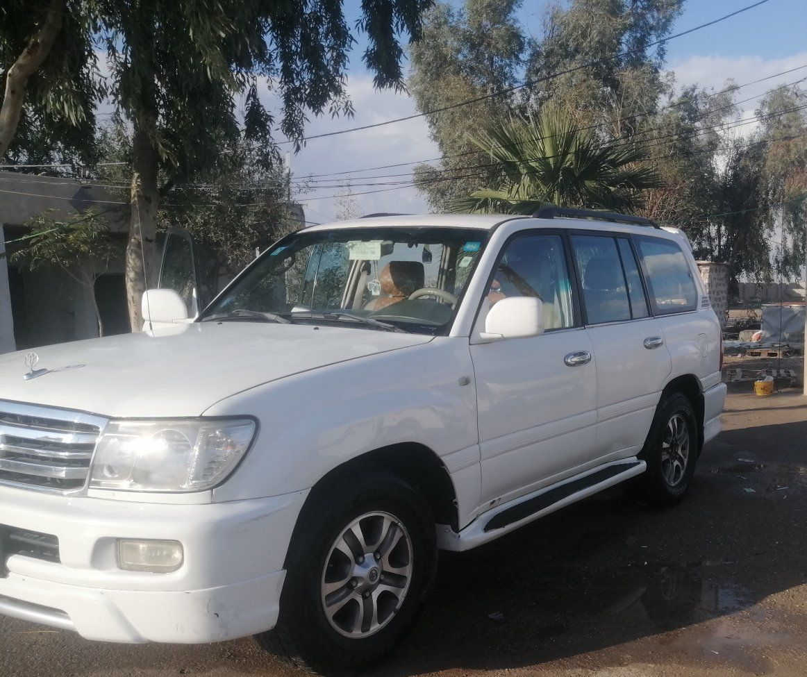 🚗 للبيع: ملكة الصحراء لاندكروزر (GXR) - قمة النظافة 🚗
​للباحثين عن سيارة "جاهزة من كل شي"، متوفرة الآن لاندكروزر موديل 2001 (محدثة بالكامل 2007) بمواصفات مميزة جداً وجاهزية تامة.
​✅ المواصفات والكماليات:
​المحرك: 4500 "عدل" - القوة والتحمل المعروف.
​ناقل الحركة: جير أوتوماتيك (بشرط الفحص).
​التكييف: تبريد + تدفئة شغالات 100% (ثلاجة بالصيف ودفو بالشتا).
​الإطارات: تخم تاير جديد (ما تحتاج أي مصروف).
​الحالة العامة: السيارة كلش حلوة ونظيفة، وجاهزة تماماً "ما تصرف عليها ولا 250 دينار"، دق سلف وسافر.
​الضمان: جير ومحرك مضمونات بشرط الفحص.
​اللون: أبيض ناصع.
​✅ الأوراق والثبوتيات:
​الرقم: ألماني (بغداد).
​السنوية: مجددة لغاية 2029.
​الفحص (الهزة): جديدة.
​💰 السعر والتعامل:
​المبلغ المطلوب: 135 ورقة ($13,500).
​التعامل: "بيها مجال للطيبين.. تعال شوف السيارة بعينك وتدلل، ما نختلف إن شاء الله".
​📍 الموقع:
​محافظة ديالى - ناحية جلولاء.
​📞 للتواصل والاستفسار:
الاتصال مباشرة على الرقم: ***********
​#لاندكروزر #تويوتا #سيارات_للبيع #ديالى #جلولاء #
