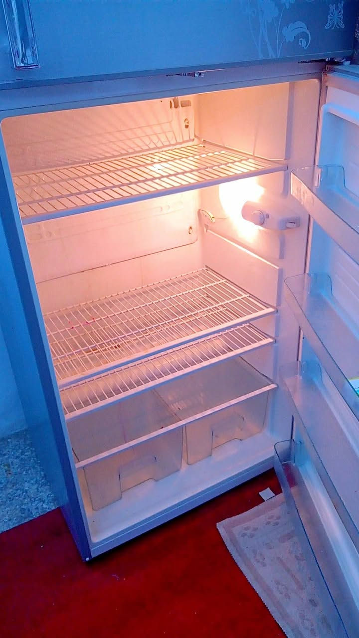 اغرض نضيفه للبيع  مال بيت نضافتهم واضحه  مابيهم اي مشكله ثلاجه حجم كبير وتخم تفصال خشب ثكيل ٩ مقاعد نضيف ومابي اي عيب المكان بغداد المشتل


**إذا كنت صاحب هذا الإعلان وتريد حذفه لأي سبب، رجاءا أرسل رسالة إلى الدعم الفني**
