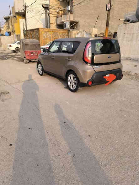 السلام عليكم للبيع كيا صول موديل 2015 رقم بغداد مكينه وكير مكفولات تخم تايرات جديده تبريد شغال تدفه شغال السيارة كله جاهزه كهربائيات كله شغاله بسمي رقم انكليزي جديد هزه جديده السعر 95 المكان بغداد رقم الهاتف ***********
