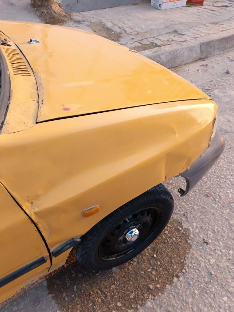 سايبه للبيع موديل 15 سياره نضيفه كل نقص ما بيه بس طخه بل جاملغ موضحه بل صوره وكلشي موضح بل صوره وسنويه ل27 مصفره هيئة وبحث وغرامات السعر 28 وبيه مجال الرقم *********** المكان كربلاء حي الغدير
