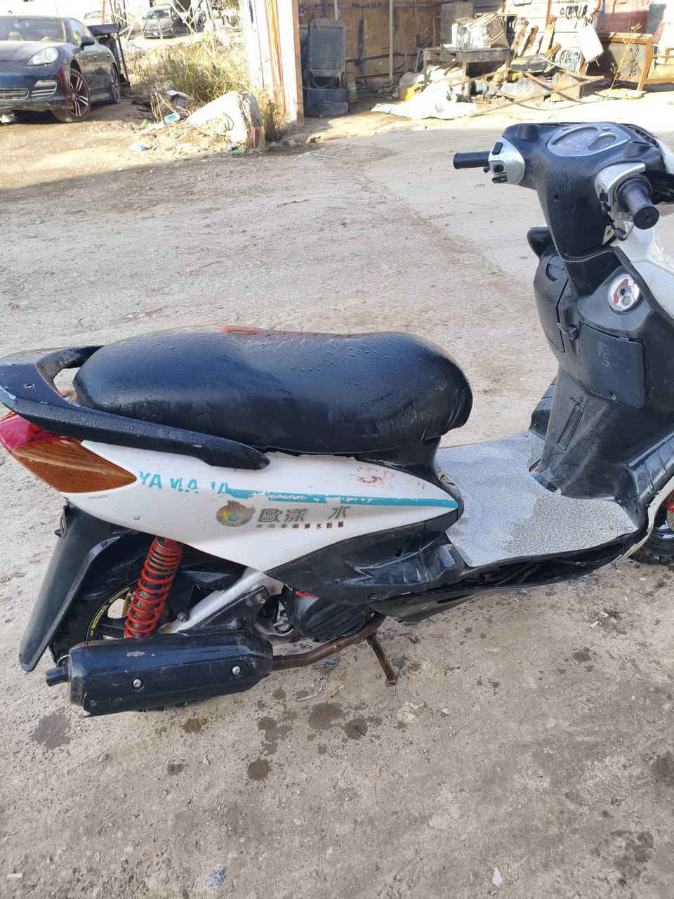 سلام عليكم سكنس نثيه للبيع ادراجه كلهه شغاله مابيهه اي نقص عده كفراتهه شويه تعبانه ولان بلاديات ما بدلتهن الباقي كله شغال سعر 375 وبيهه مجال مكاني ديالى كاطون ***********
