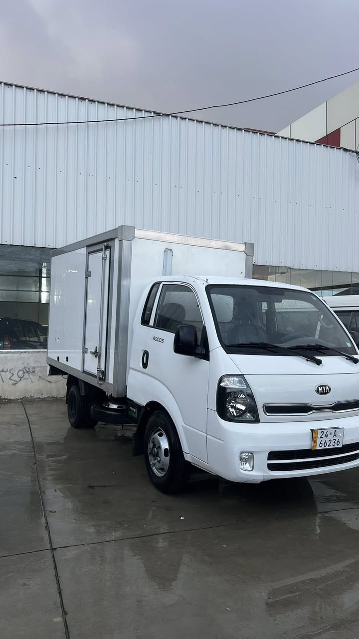 کیا دوتەنی مۆدێل ٢٠١٦ حجم ٤٠٠٠ عادی کابینە بیلاد رەقەم و سەنەوی تا ٢٠٣١ نوێیە تەحویل وەکالە بە شەرت
گێر و مەکینە بە شەرتە ئەکسل و تەقە و رەقە بە شەرتە 
رەقەم موبایک؛***********
***********
