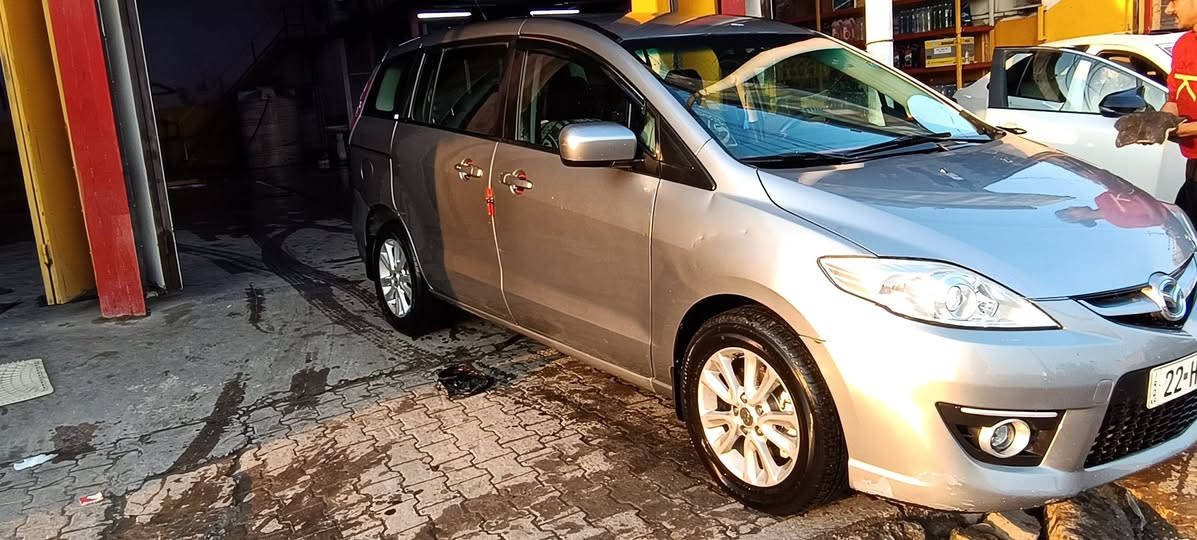 سلام عليكم ورحمه الله وبركاته للمراوس بسيدونا مازدا فايف سبعه راكب موديل ١٠جاهزه  سياحي vibوارد أمريكي مكينه 2400وكير6نمر كلها على البلاد 11ايرباك سليمات سنويه لل27تريد وكاله تريد تحويل مراوس فقط فقط للاستفسار ***********بي وات ساب تحياتي
